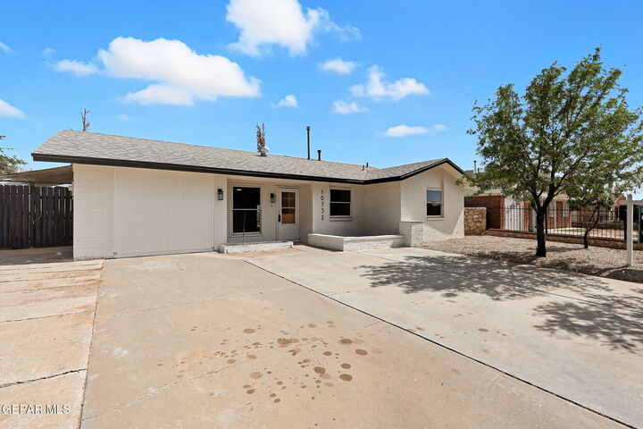 10732 Sapphire Drive  El Paso TX 79924 photo