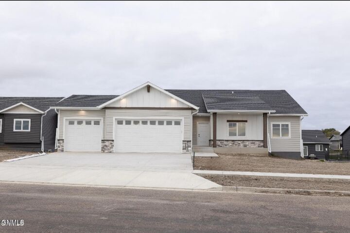 3914 Steel Street  Bismarck ND 58503 photo