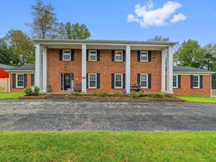 Property Photo:  1318 Woodmere Ln  KY 42303 