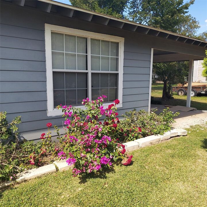 Property Photo:  1025 6th Street A  TX 77445 