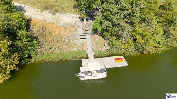 Property Photo: 73 Hawthorne Court KY 40108