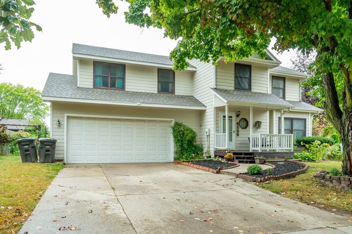 4556 50th Street  Des Moines IA 50310 photo