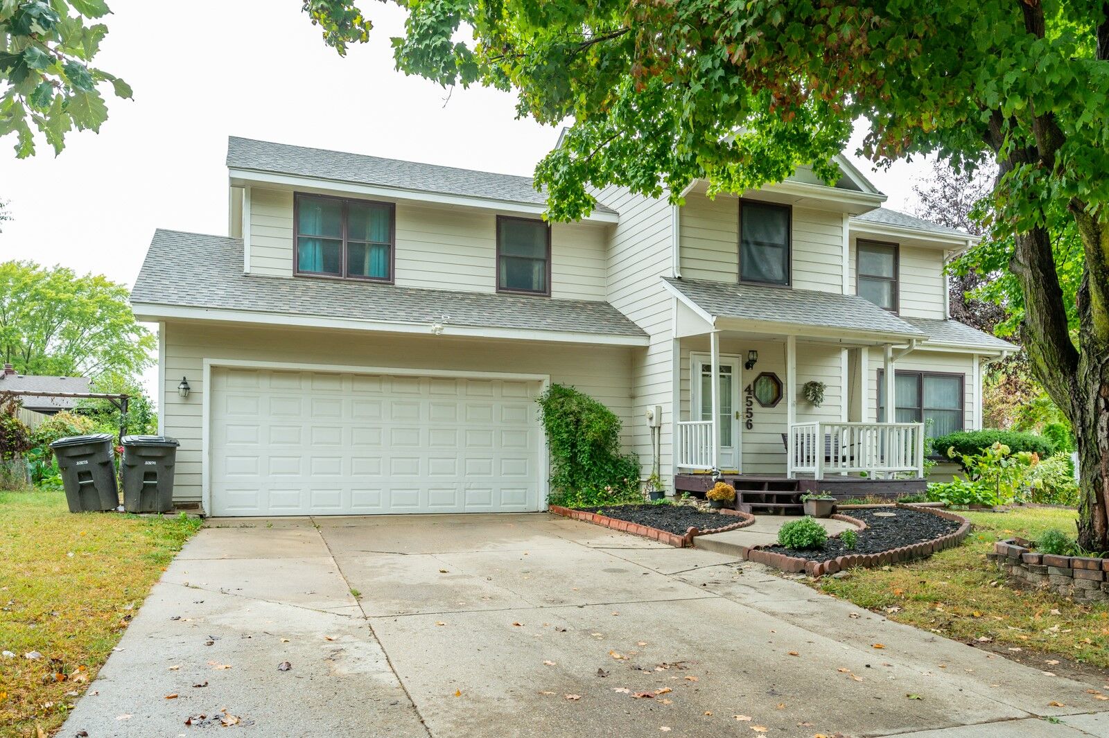 Property Photo:  4556 50th Street  IA 50310