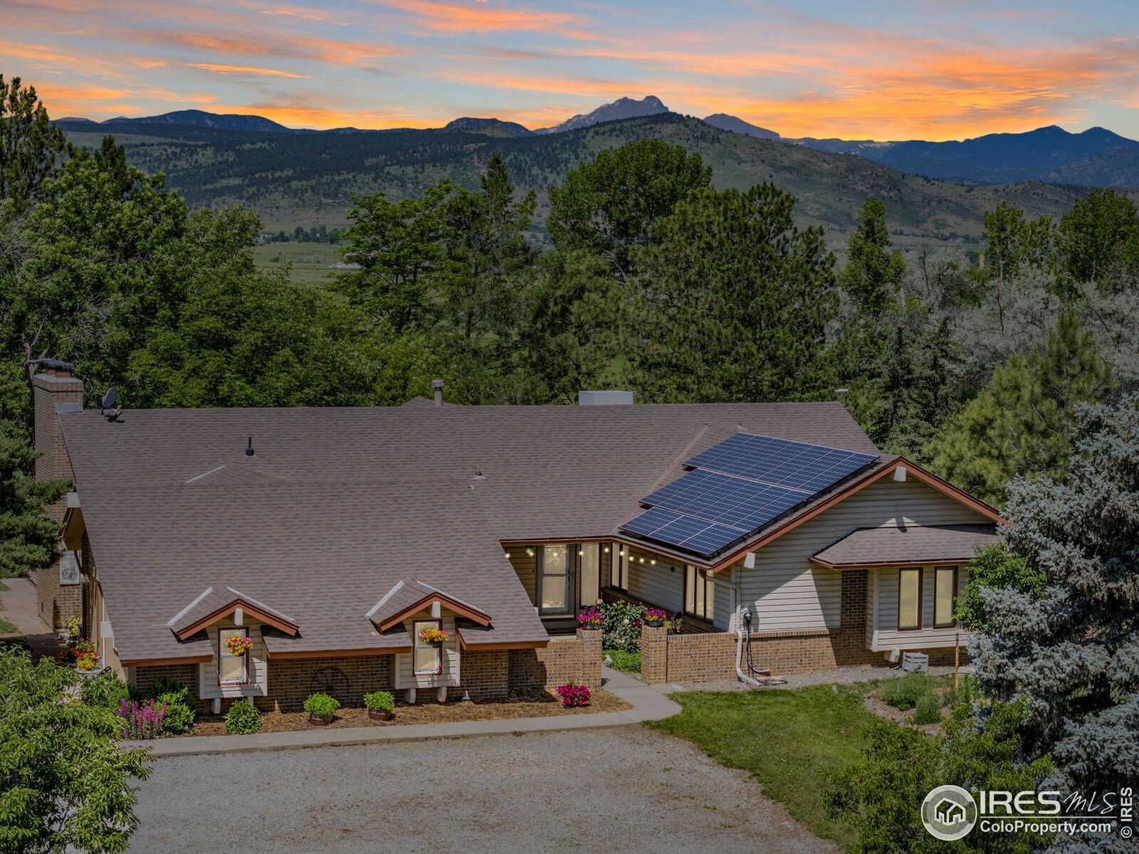 Property Photo: 11227 N 66th St CO 80503