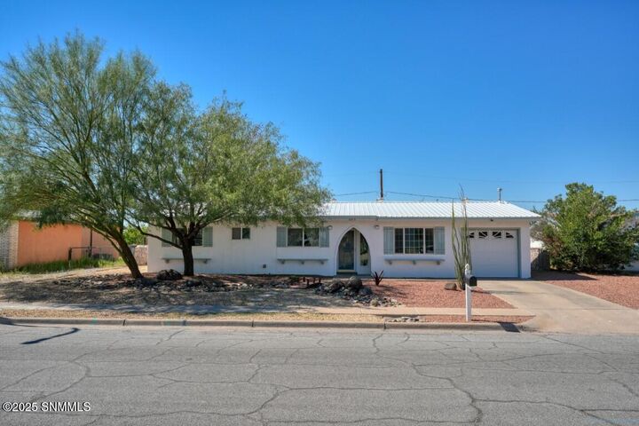 Property Photo: 2013 Evelyn Street NM 88001