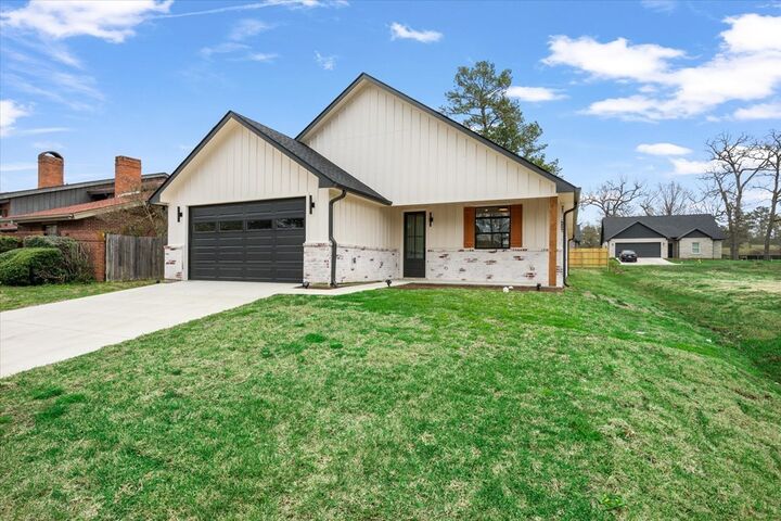 Property Photo: 911 Augusta Drive TX 75901