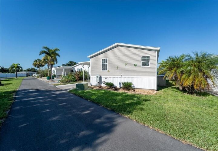 Property Photo:  3127 Bayside Parkway  FL 33982 