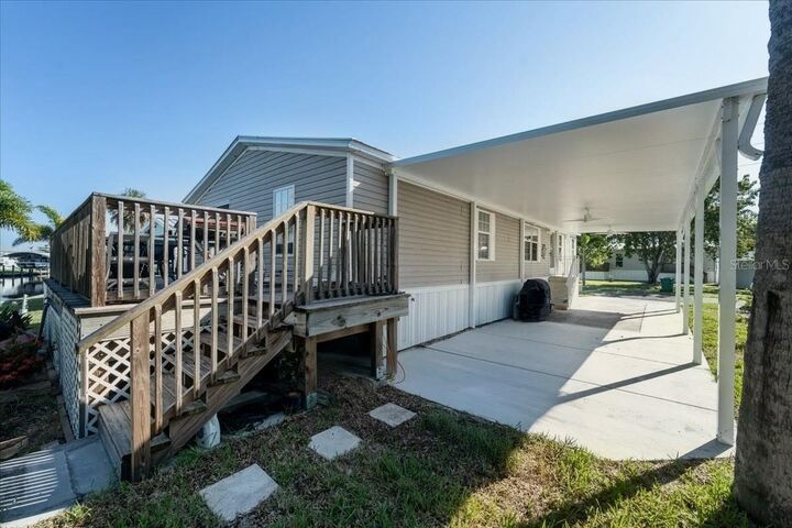 Property Photo:  3127 Bayside Parkway  FL 33982 