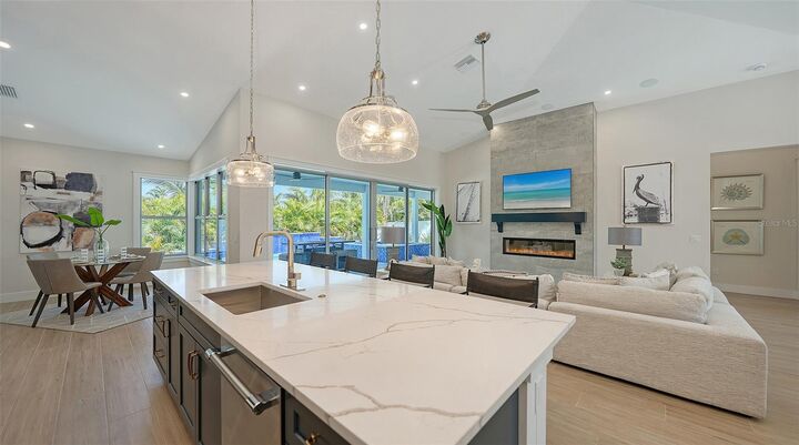 Property Photo:  7909 20th Place W  FL 34209 