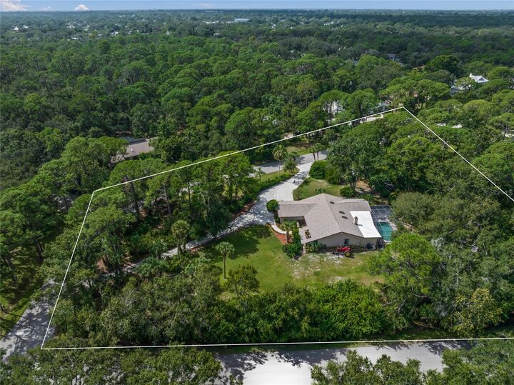 Property Photo: 4682 Stone Ridge Trail FL 34232
