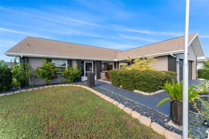 Property Photo: 1526 Fort Duquesna Drive FL 33573