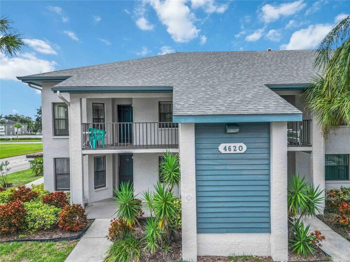 Property Photo: 4620 47th Avenue W 201 FL 34210