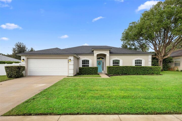 Property Photo: 700 Cypress Oak Circle FL 32720