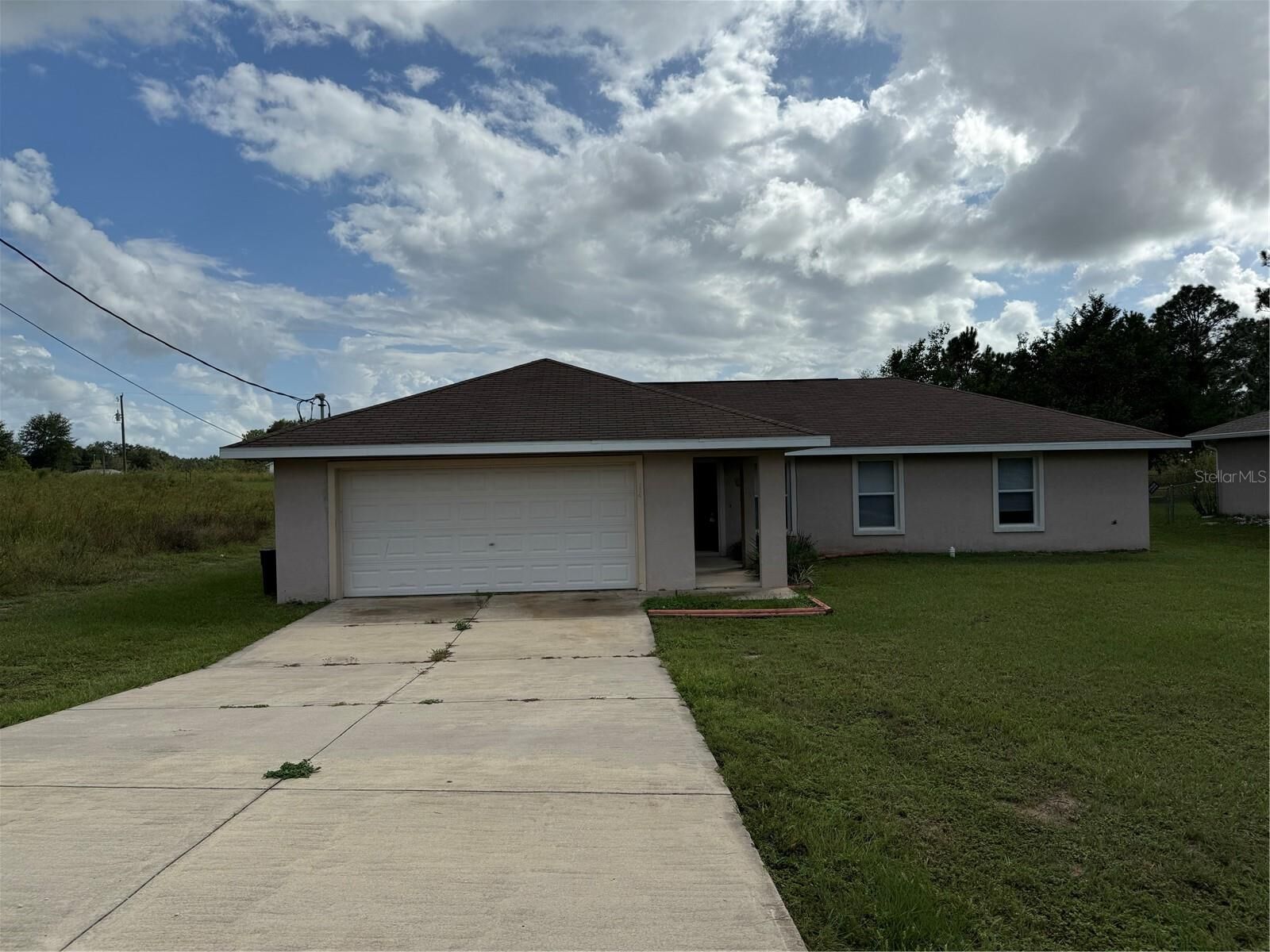 Property Photo: 14938 SW 26th Lane FL 34481