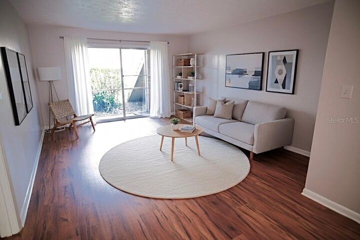 Property Photo:  4212 Lake Underhill Road 5D9  FL 32803 