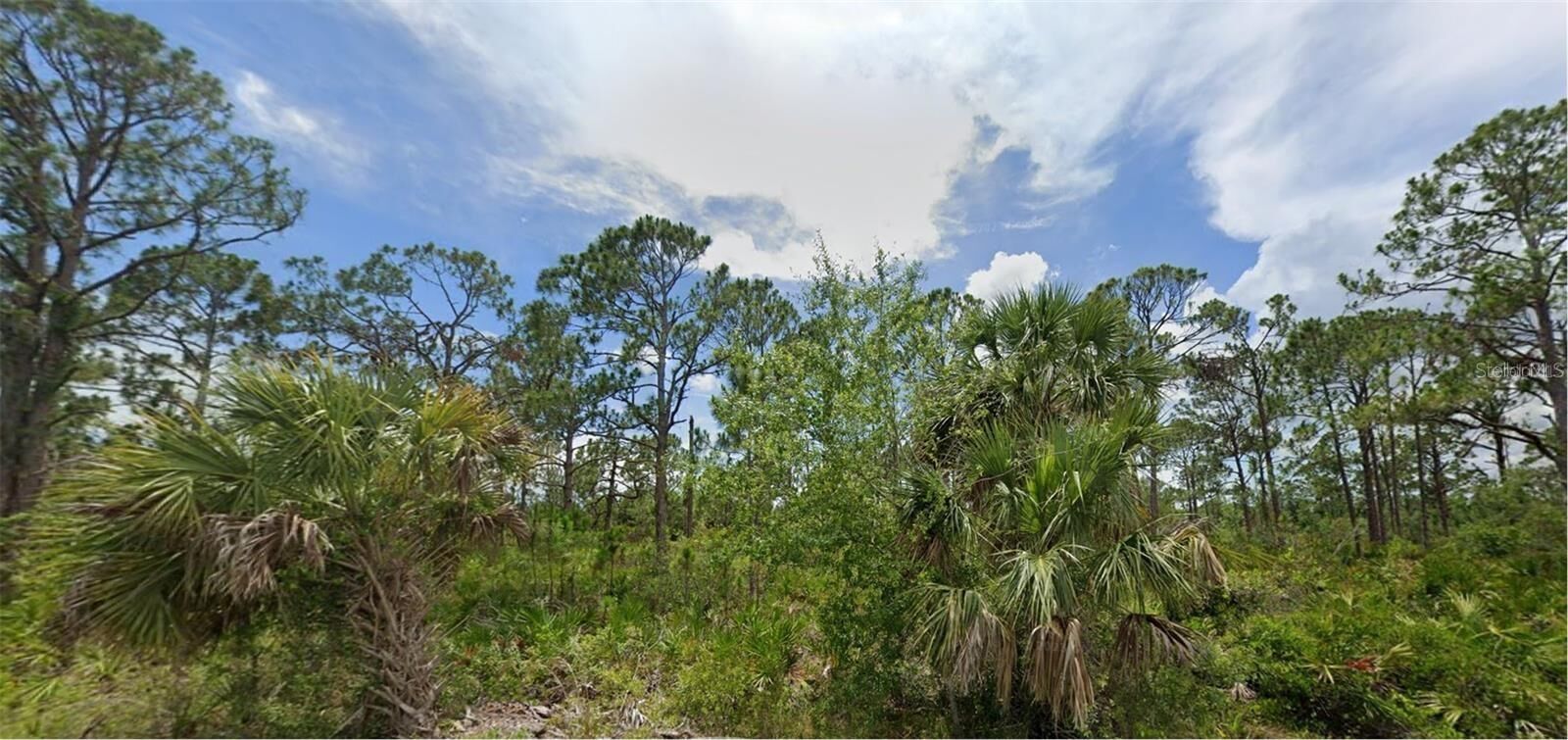 Property Photo: 2505 Hoover Street FL 33953