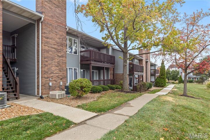 Property Photo: 915 King Drive 2C MO 63303