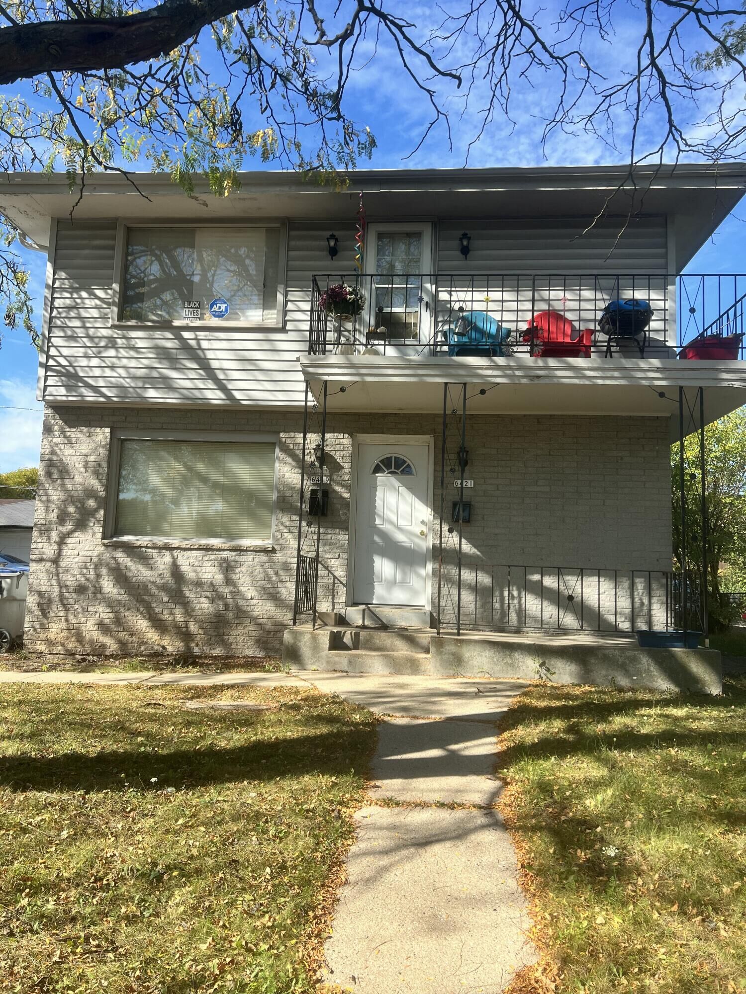 Property Photo: 6419 N 89th St 6421 WI 53224