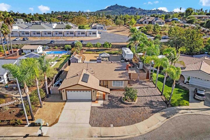 Property Photo:  2545 Meadowbrook Place  CA 92027 
