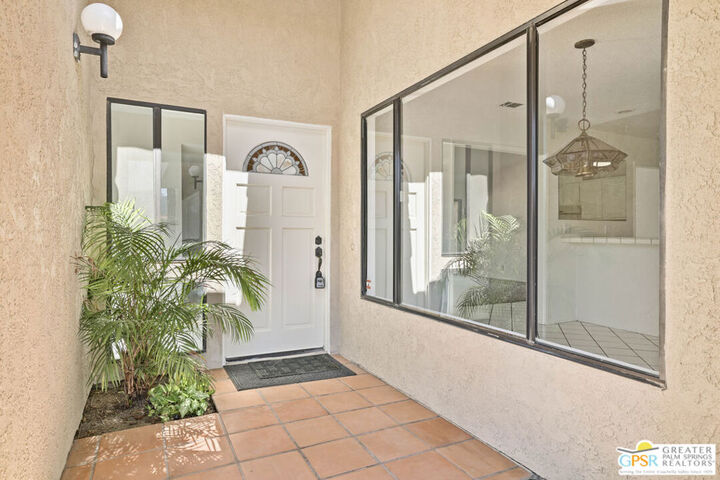 Property Photo: 74192 Santa Rosa Circle CA 92260