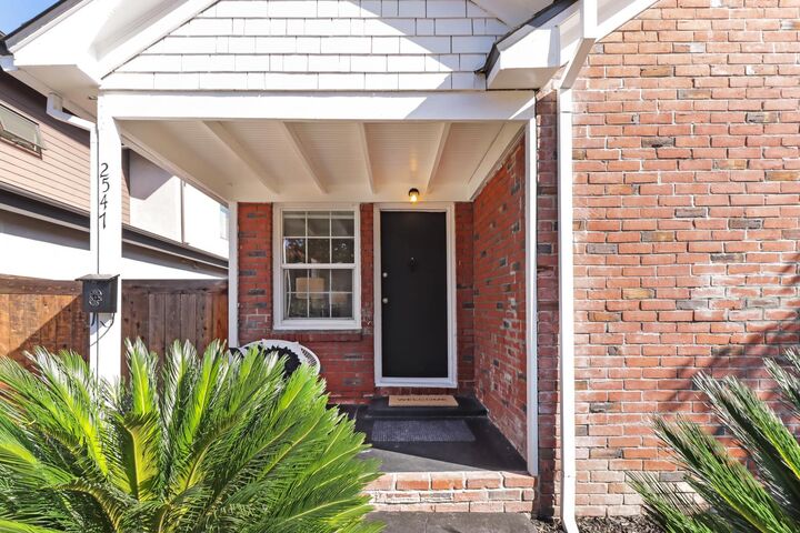 Property Photo:  2547 20th Street  CA 95818 