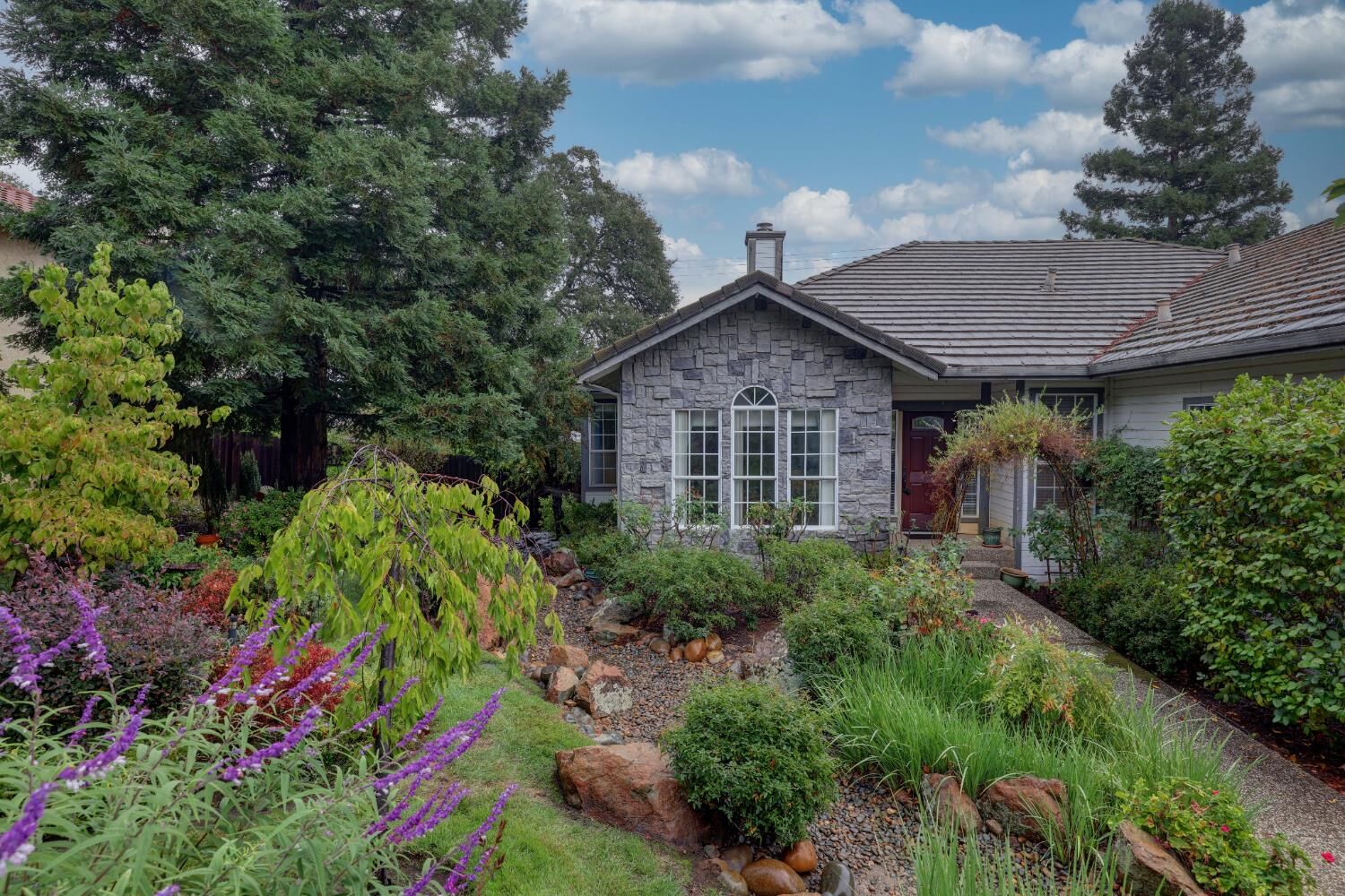 Property Photo: 699 Montridge Way CA 95762