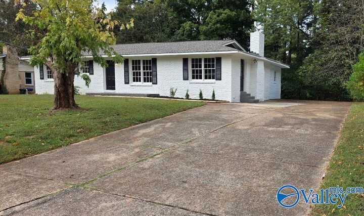 Property Photo: 2814 Clairborne Road AL 35810