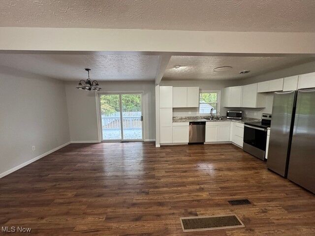 Property Photo:  414 Wheelock Drive  OH 44484