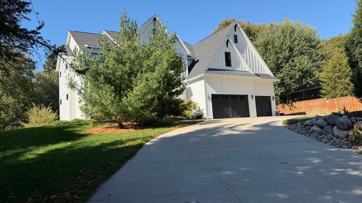 Property Photo: 4040 Tonkawood Road MN 55345
