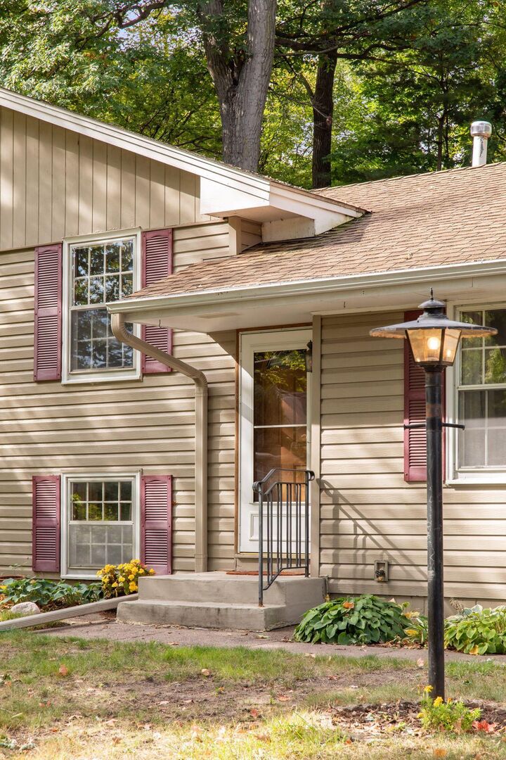 Property Photo: 3641 Boone Circle N MN 55427