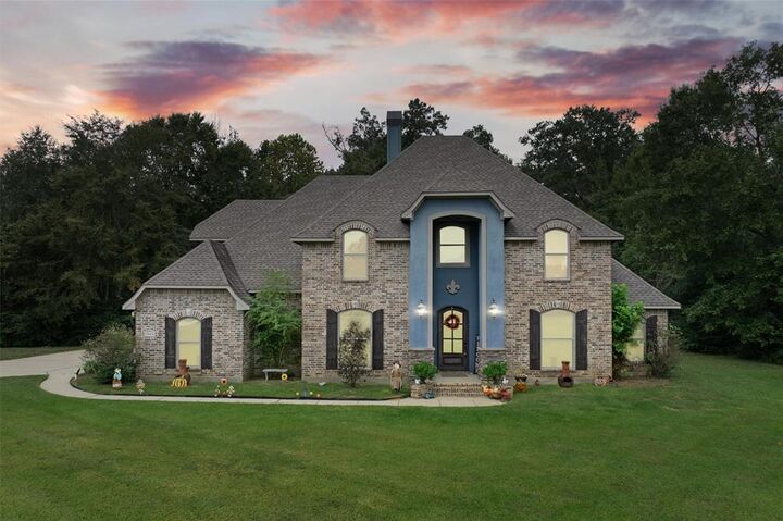 Property Photo: 7824 Oak Creek Trail LA 71129