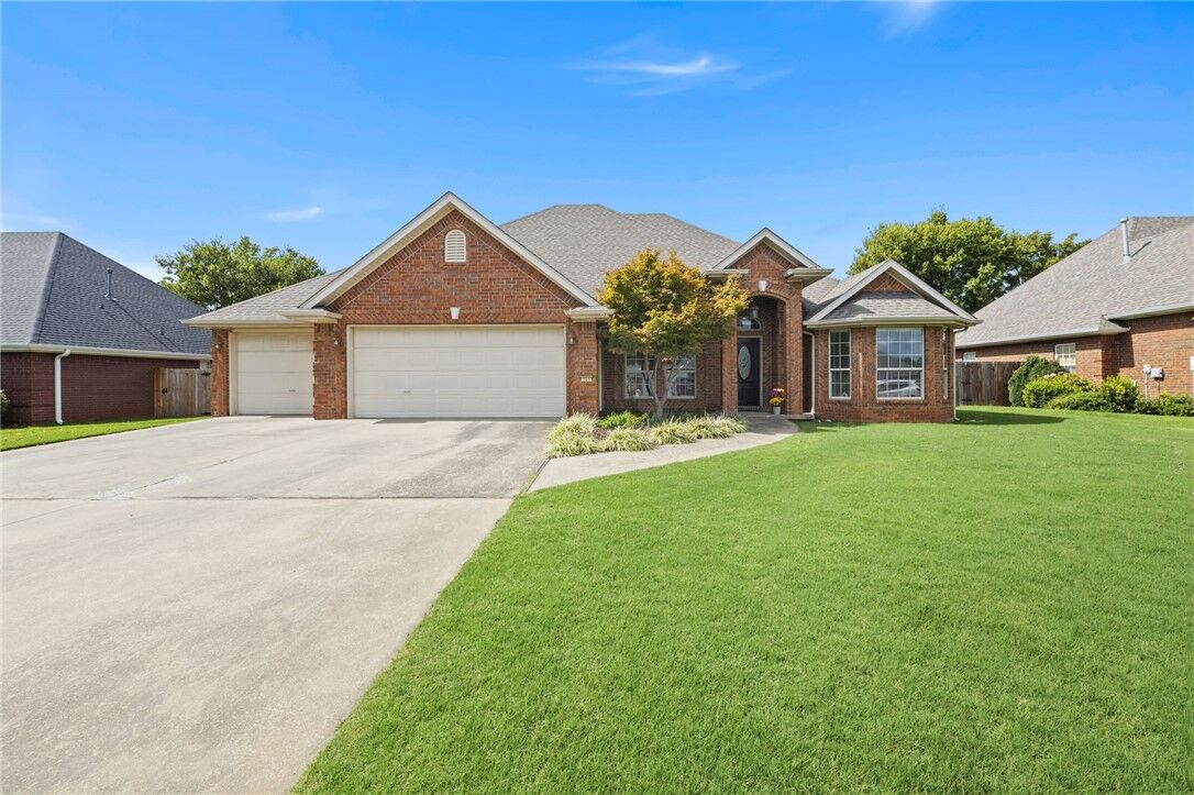 Property Photo:  285 S Briarhill Drive  AR 72730 