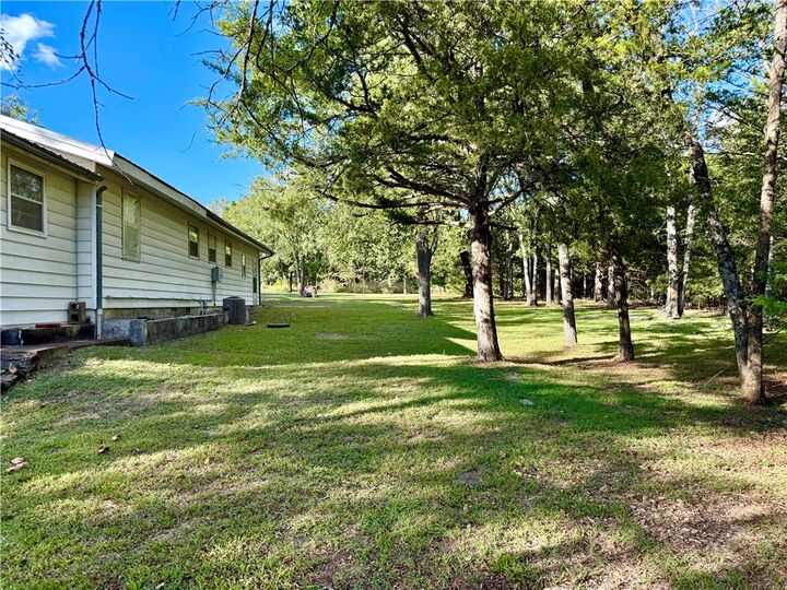 Property Photo: 501 E Pine Street AR 72644