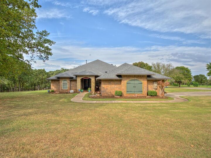 Property Photo: 13401 E 33rd Street OK 73049