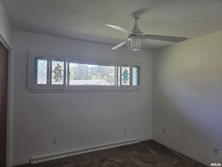 Property Photo:  32 Circle Drive  IL 62801 