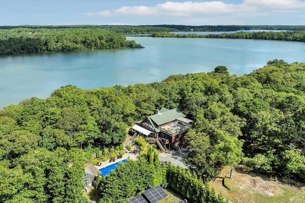 Property Photo: 25 Black Duck Cartway MA 02631