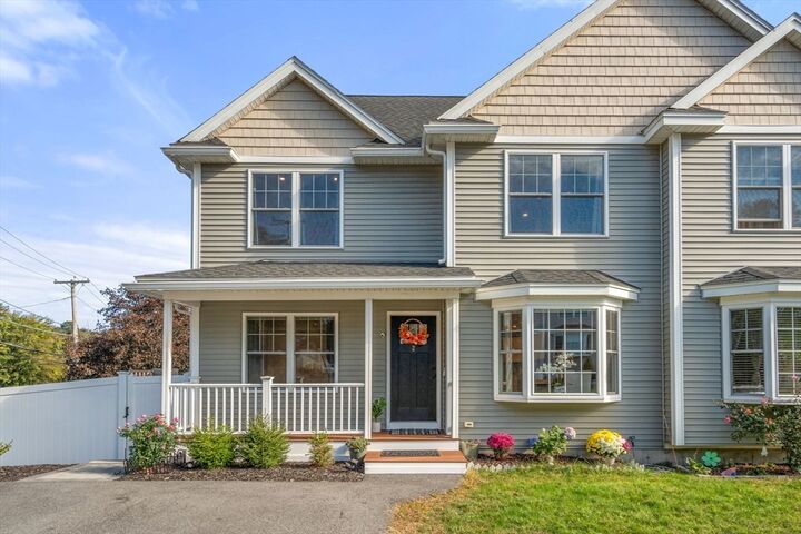 Property Photo:  2 Birch Brook Rd 2  MA 01905 