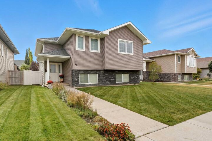 401 Timothy Drive  Red Deer AB T4P 0L2 photo