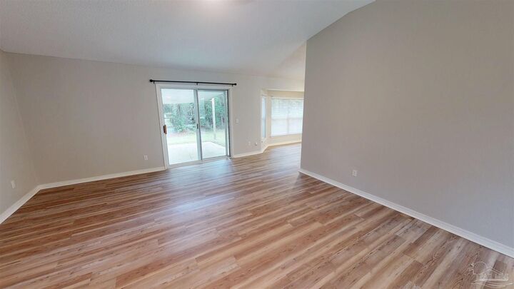 Property Photo: 7412 Woodmont Rd FL 32566