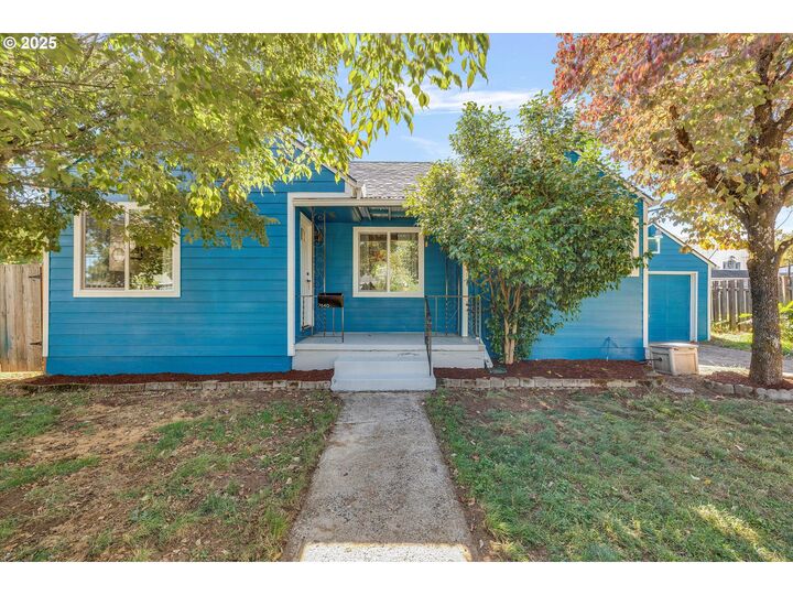 Property Photo: 7840 SE Flavel St OR 97206