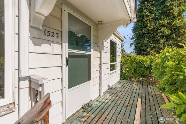 Property Photo:  1522 NE 97th Street  WA 98115 
