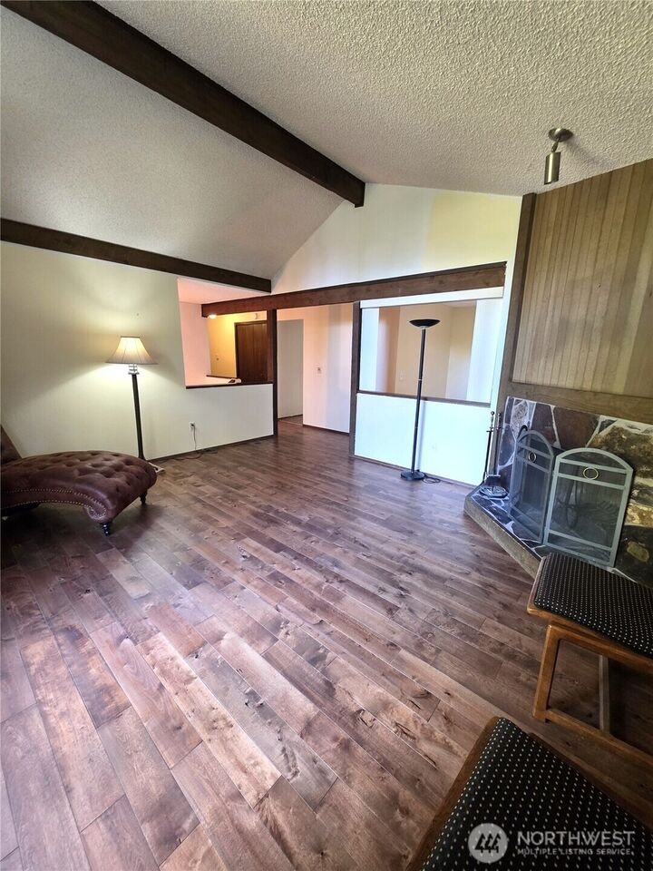 Property Photo: 16632 157th Court SE WA 98058