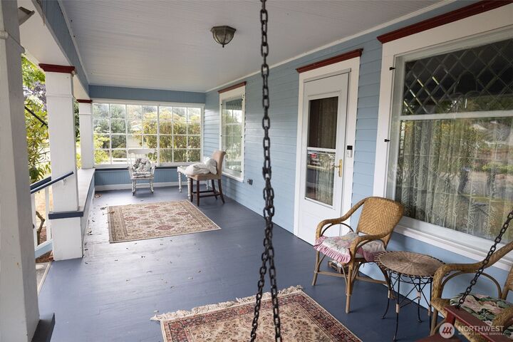 Property Photo: 1333 Harrison Ave WA 98230