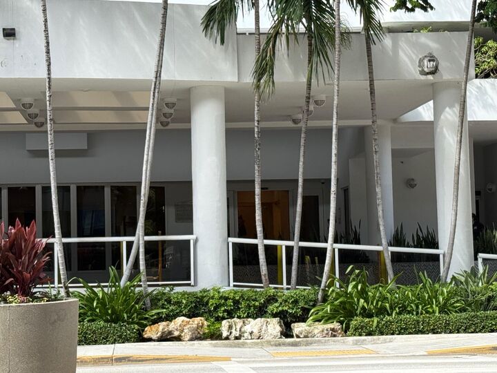 Property Photo: 1800 Sunset Harbou Drive 6 FL 33139