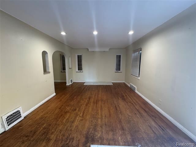 Property Photo:  9801 Kensington Avenue  MI 48224 