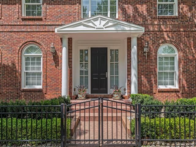 Property Photo:  788 S Bates Street  MI 48009 