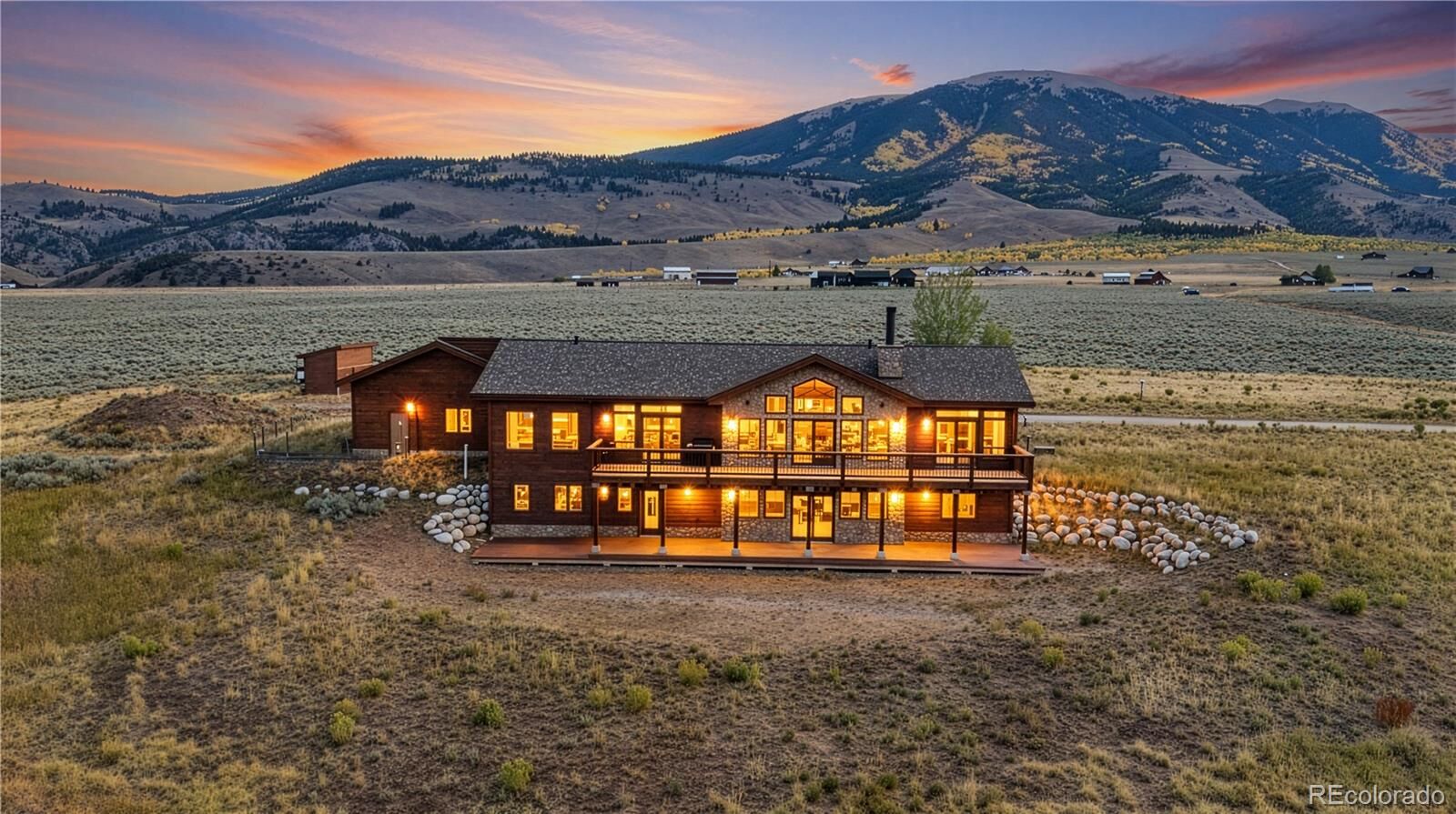 Property Photo:  845 Elk Run Road  CO 80498 