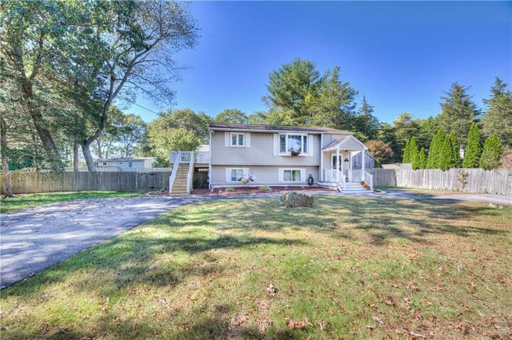 Property Photo:  25 Cedar Grove Drive  RI 02822 