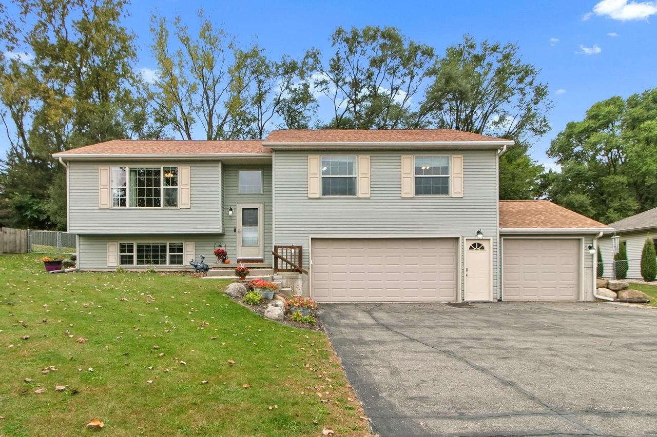 Property Photo: 436 Kendra Drive WI 53969