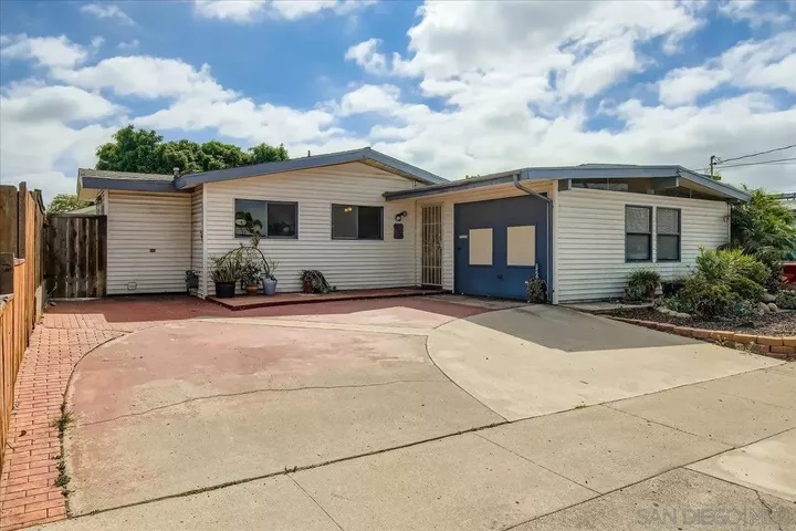 5113 Bellvale Ave  San Diego CA 92117 photo